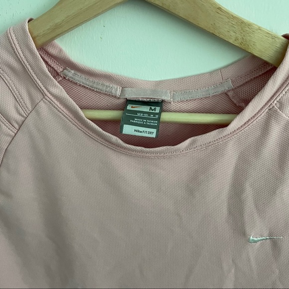 Nike - Pink Workout Top Short Sleeve - Structured - Picture 2 of 4